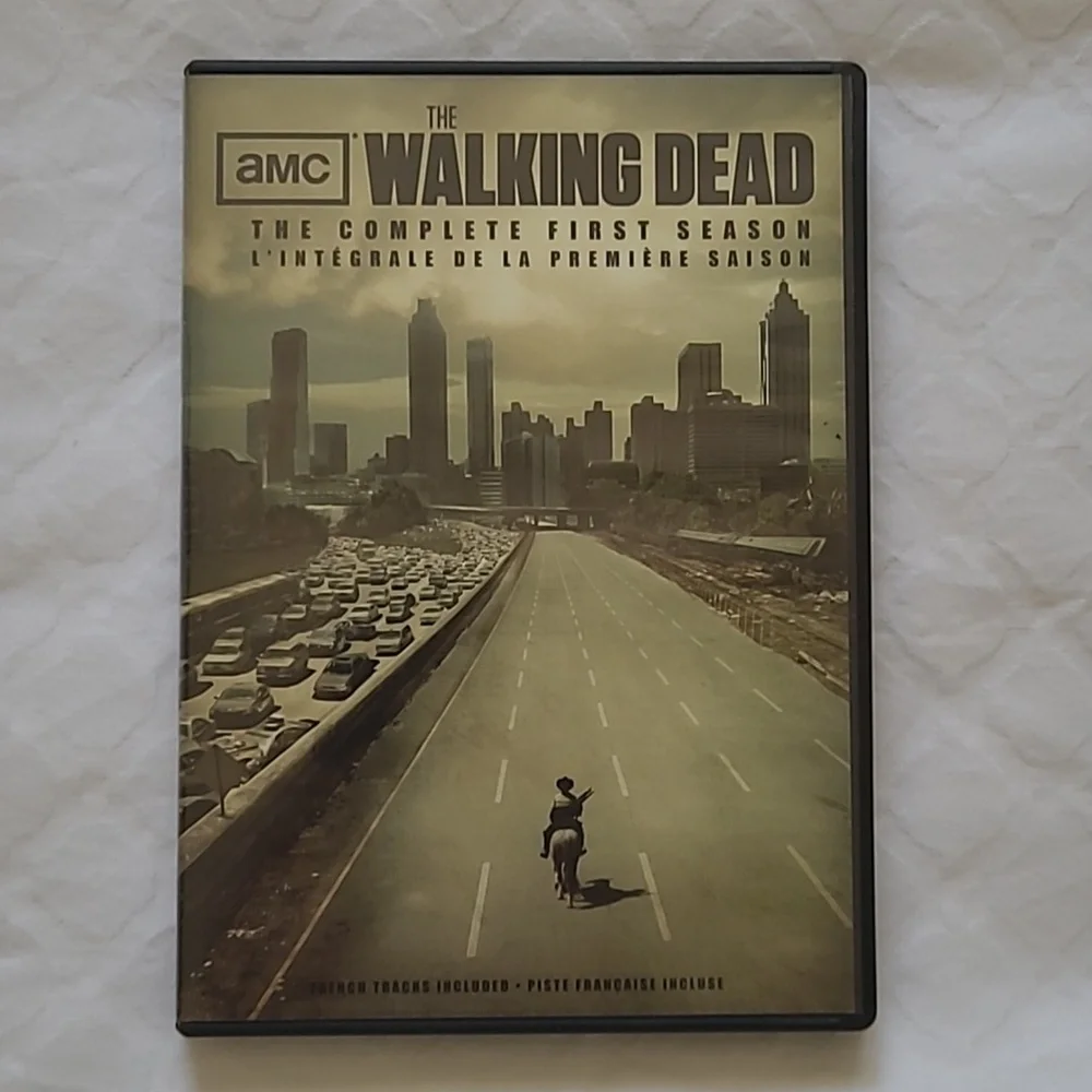 WALKING DEAD DVDs Seasons 1, 2 & 3 - Picture 2 of 14